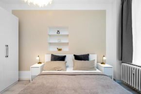 The Lohmeyerstr VH rechts, lovely 2 BR up to 4